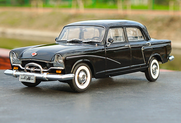 Original factory authentic 1:18 SH760 vintage car 1964 collecting Souvenir kids/adults diecast car model with small gift