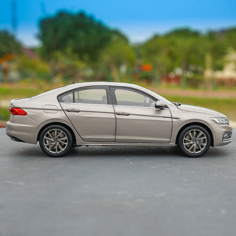 1:18 Scale VW Volkswagen BORA 2019 Metal Diecast Car Model for