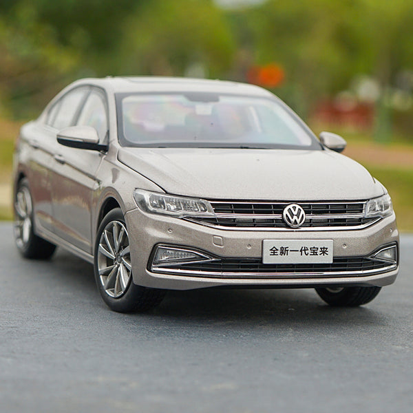 1:18 Scale VW Volkswagen BORA 2019 Metal Diecast Car Model for