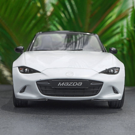 1:18 Triple9 MX5 MAZDA MX-5 2015 With removable soft top metal car model