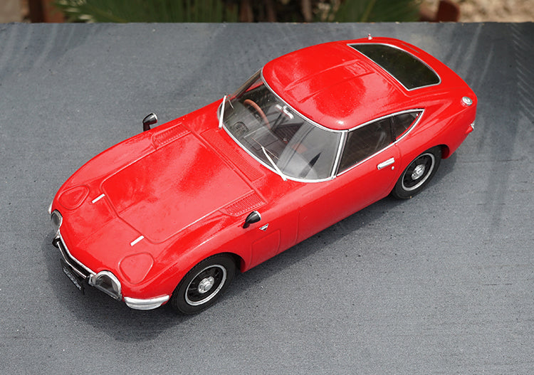 1:18 Triple 9 1967 Toyota 2000 GT Gloss Red Color metal car model