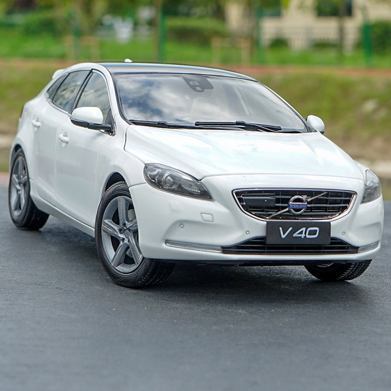 Volvo v40 diecast 2025