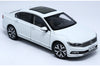 Original factory authentic 1:18 VW Magotan Passat B8 2017 Static Simulation Diecast car models for gift, toys, collection