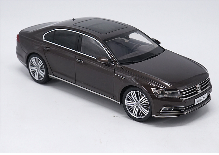 Original factory authentic 1:18 VW PHIDEON alloy toy scale model, diecast car model with small gift