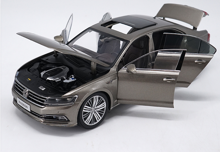 Original factory authentic 1:18 VW PHIDEON alloy toy scale model, diecast car model with small gift