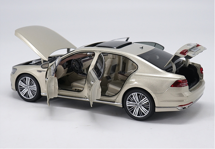 Original factory authentic 1:18 VW PHIDEON alloy toy scale model, diecast car model with small gift