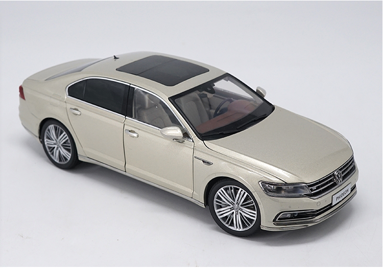 Original factory authentic 1:18 VW PHIDEON alloy toy scale model, diecast car model with small gift