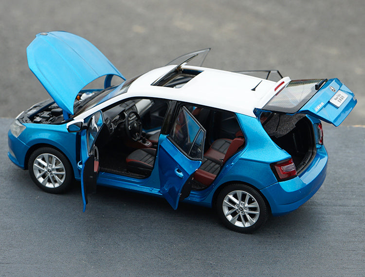 Original factory authentic 1:18 VW Skoda NEW Fabia diecast sedan car model for toys, gift, collection