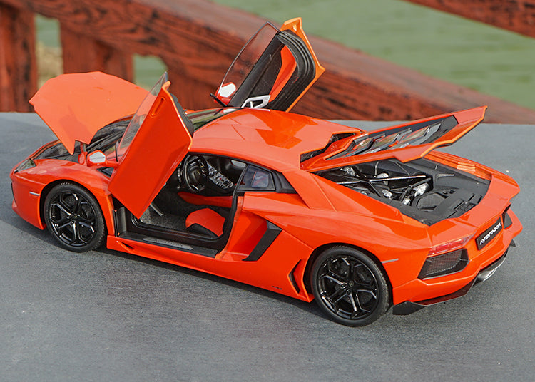 1:18 Welly FX Lamborghini Aventador LP700-4 Diecast Car Model with small gift