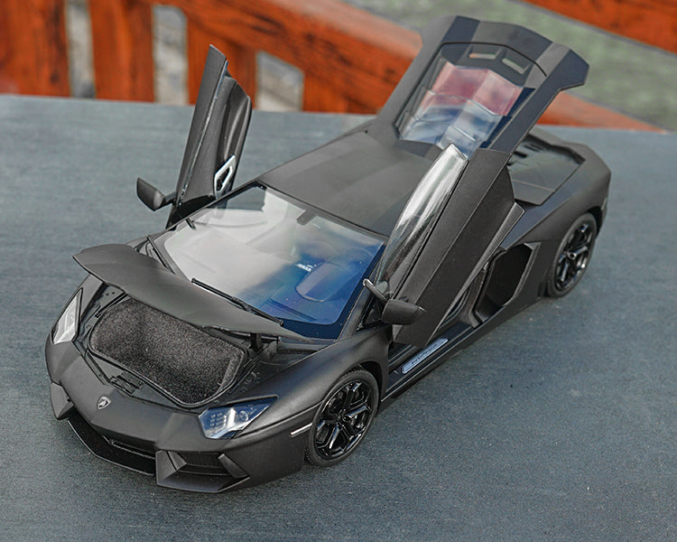 1:18 Welly FX Lamborghini Aventador LP700-4 Diecast Car Model with small gift