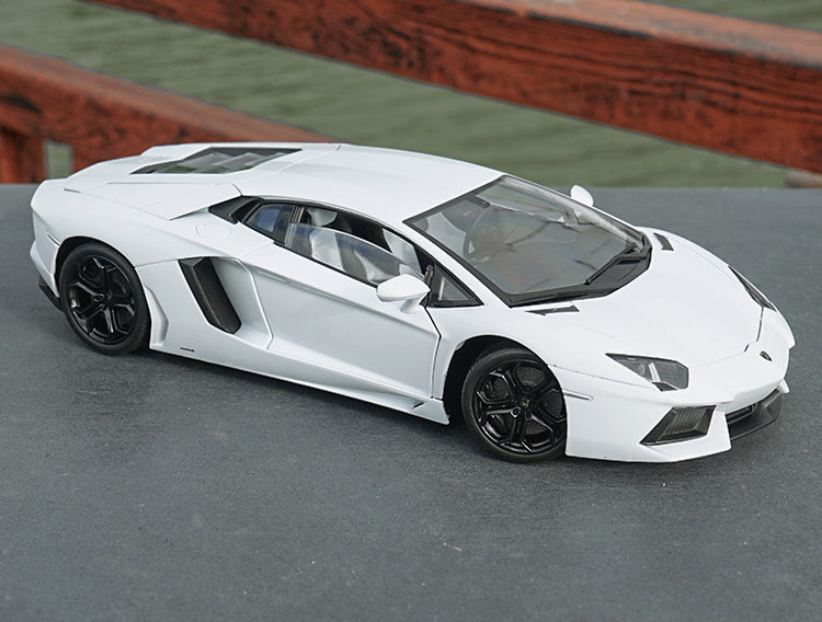 1:18 Welly FX Lamborghini Aventador LP700-4 Diecast Car Model with small gift