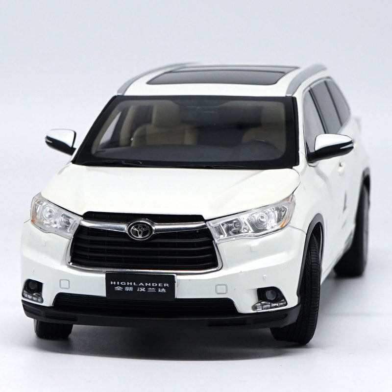 Original factory authentic 1:18 TOYOTA HIGHLAND 2016 diecast SUV car model for collection, gift, toys
