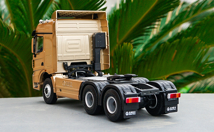 1:24 BEIJING Mercedes-Benz DIECAST MODEL Heavy Truck V3 Tractor Truck for collection