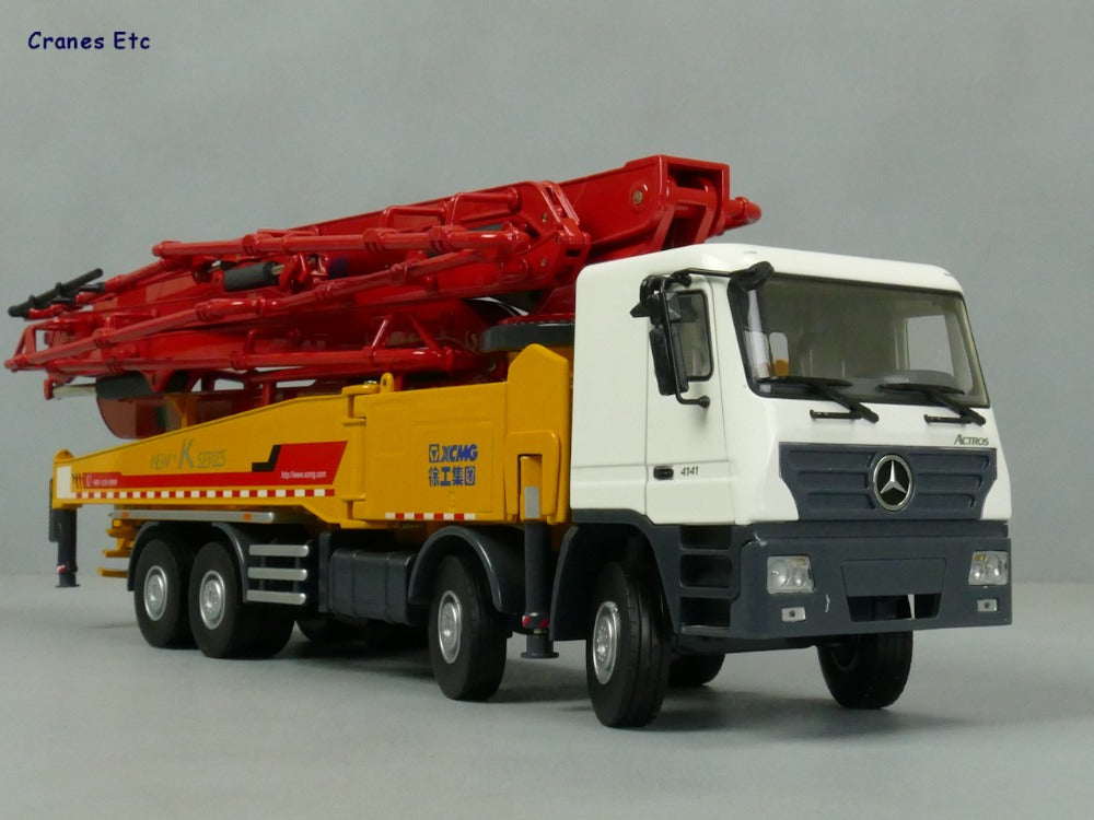 Original Authorized Authentic  1:35 Scale XCMG HB62K Concrete 62m Pump Truck Engineering Machinery Vehicles DieCast Toy  Pump Truck Model for Christmas gift,collection