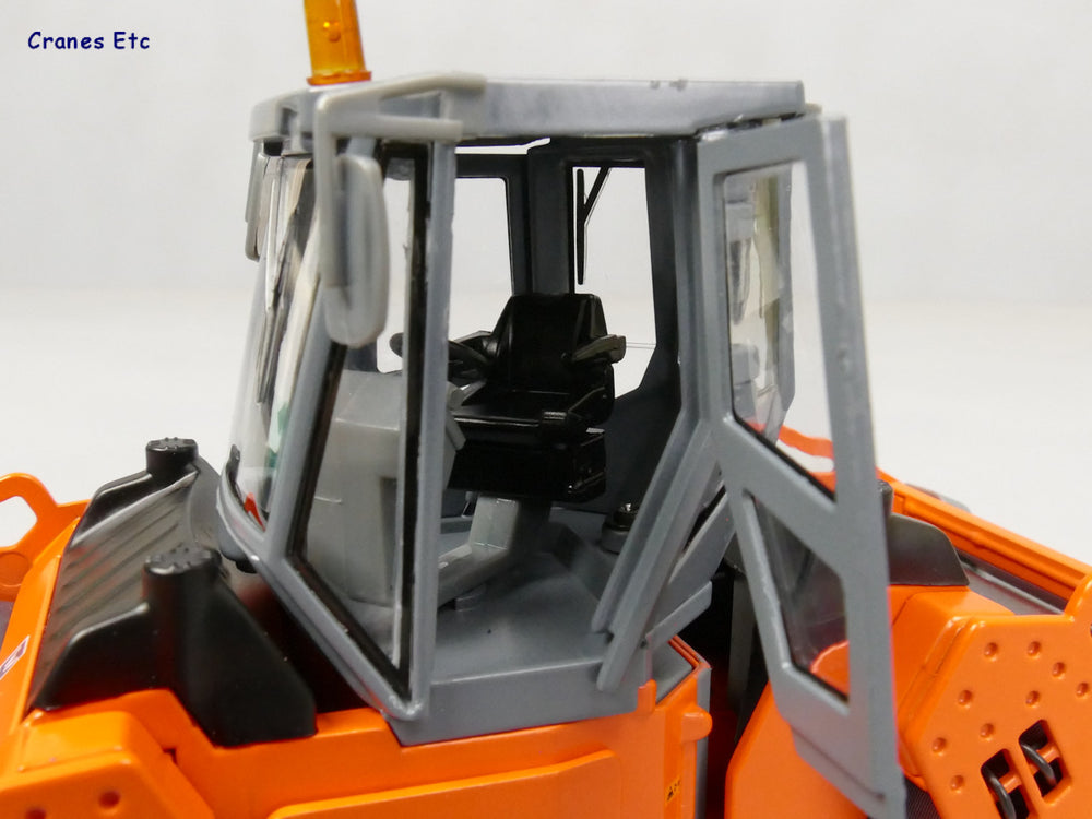 Original factory diecast 1:18 BOMAG BW203AD road roller model,Alloy construction machinery model for gift, collection