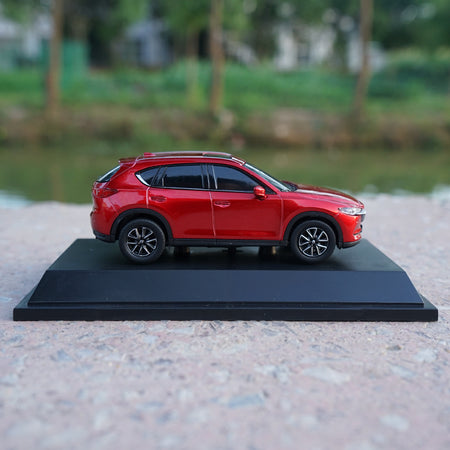 1:43 plastic MAZDA CX-5 from original factory