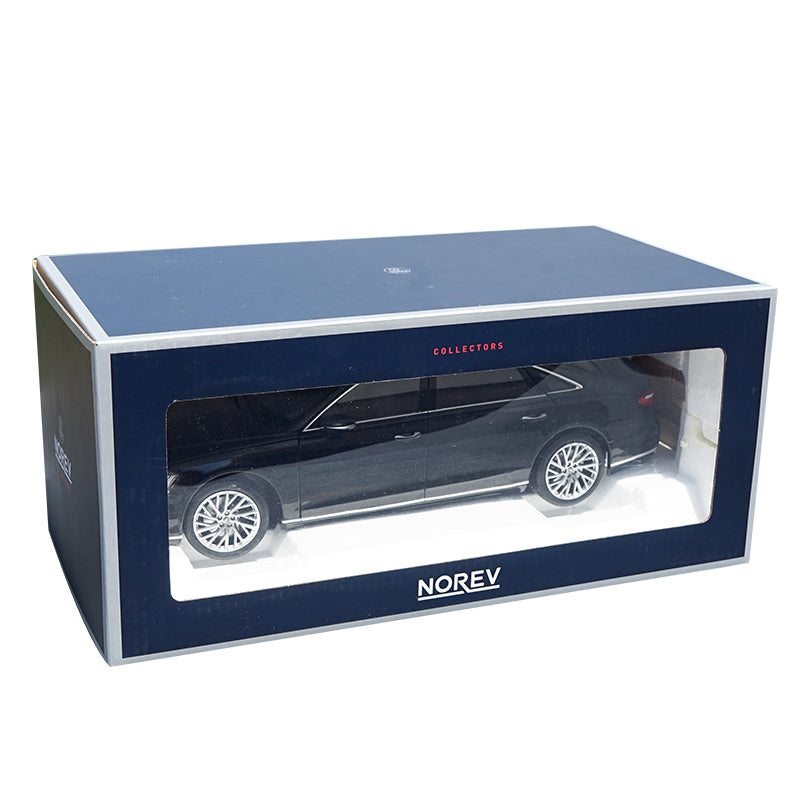 Original factory authentic 1:18 Audi A8L 2017 version Alloy diecast scale toy car model