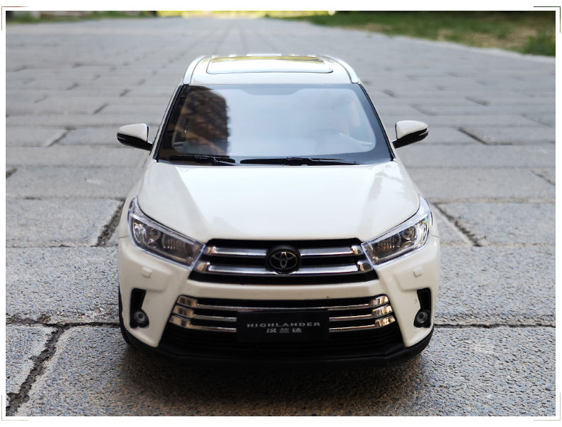 1:18 Scale 2018 Toyota Highlander Diecast Simulated Collectible Car Model