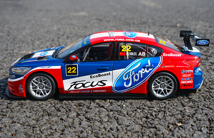 1:18 Original Ford Focus Racing car model 2019 CTCC field racing alloy simulation car model with small gift