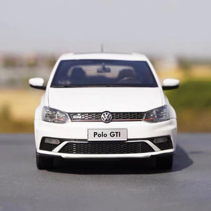 Original Authorized Authentic 1/18 Alloy New Polo GTI 2015 White Model Toy Cars Diecast Metal Casting Hatchback Miniature Collection Toys Car for gift,collection