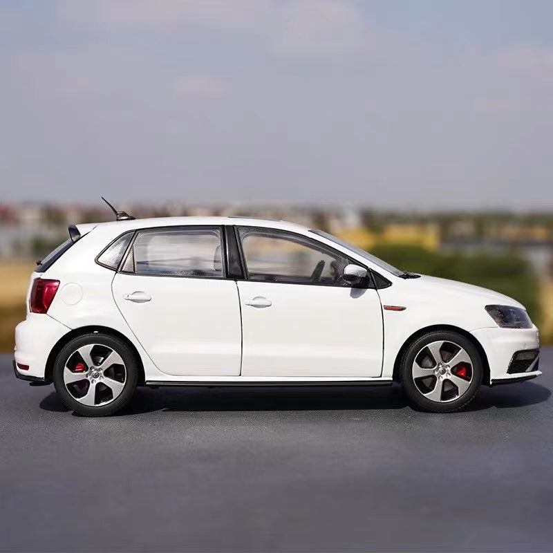 Original Authorized Authentic 1/18 Alloy New Polo GTI 2015 White Model Toy Cars Diecast Metal Casting Hatchback Miniature Collection Toys Car for gift,collection