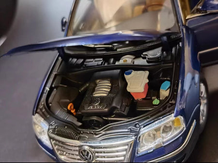 1:18 Volkswagen VW Passat 2.8 V6 rare blue diecast scale car model for collection