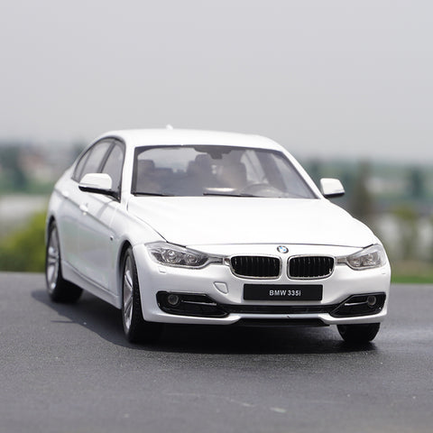 Original Red white 1 18 Welly BMW 335i 3 serie diecast collectible