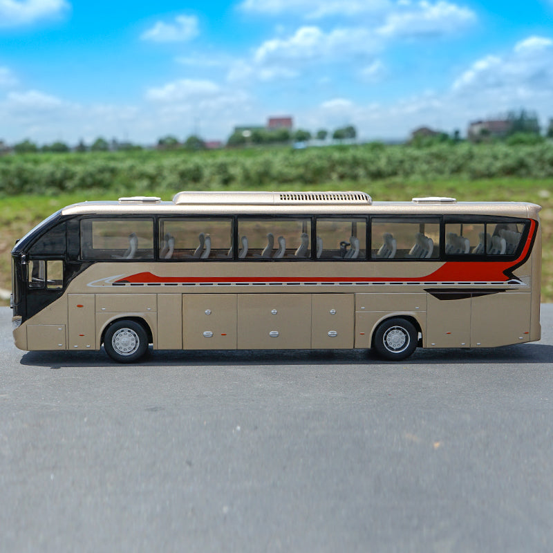 1:36 Forton AUV 6122 BJ6122U8BKB TRAVELLING BUS MODEL with small gift