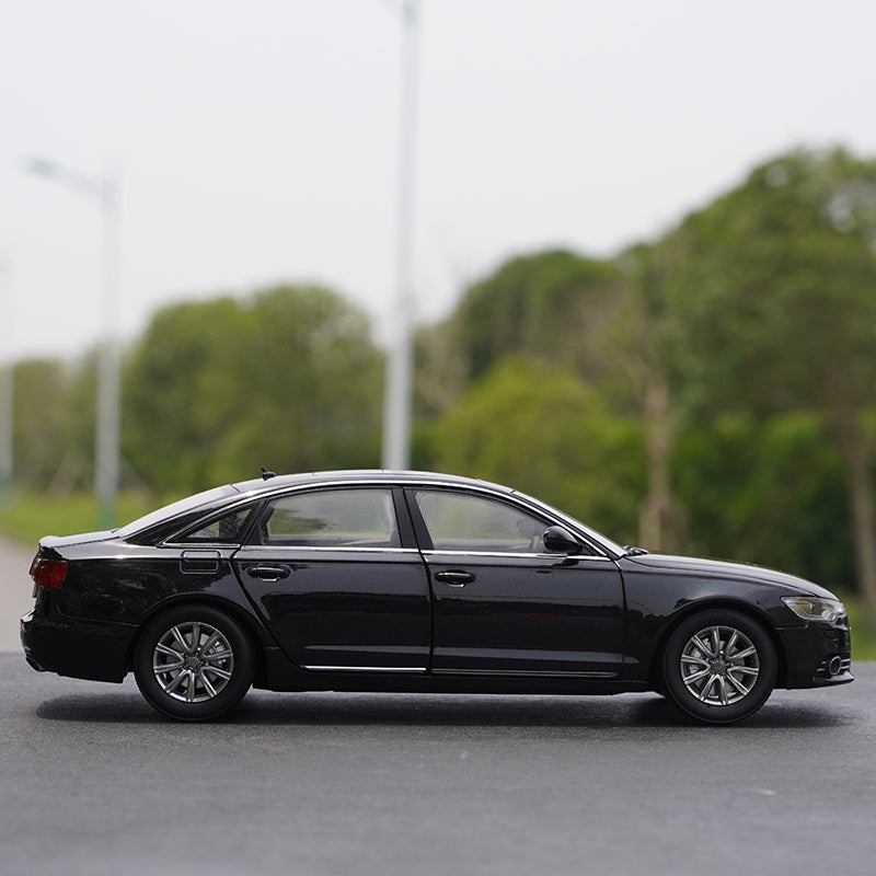 Collectable top quality 1:18 Audi A6L 2012 diecast scale car model for gift