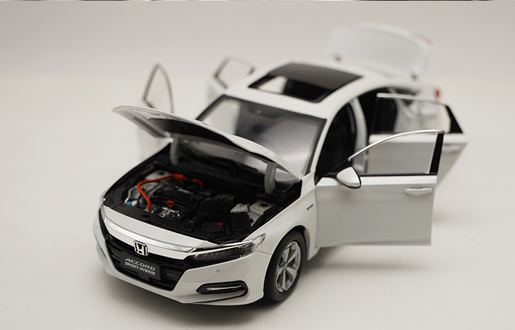 Original 1:18 GAC Honda Accord 2018 10th generation Sport hybrid diecast car model for gift, collection
