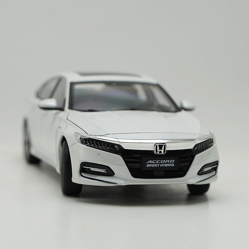 Original 1:18 GAC Honda Accord 2018 10th generation Sport hybrid diecast car model for gift, collection