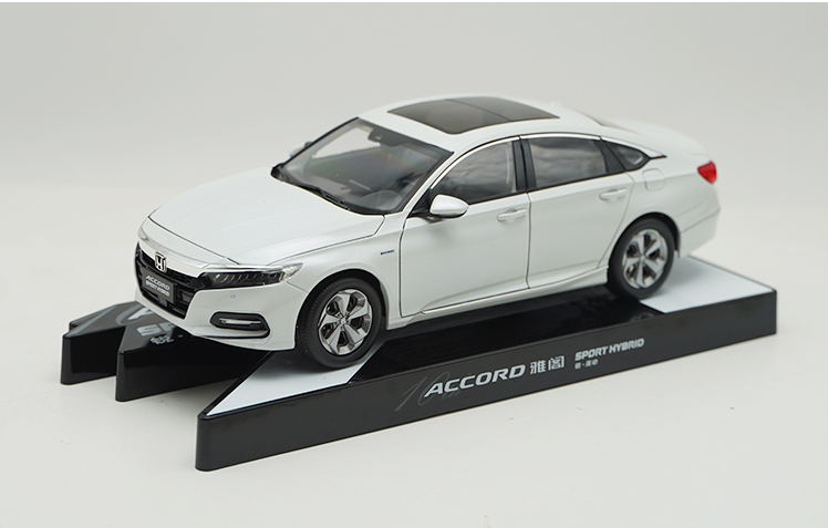 Original 1:18 GAC Honda Accord 2018 10th generation Sport hybrid diecast car model for gift, collection