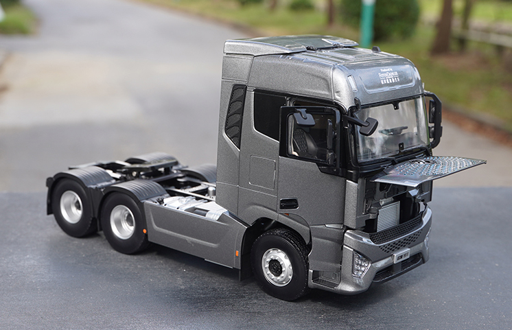 Original factory 1:24 Foton Auman Digital Galaxy Yinhe Diecast heavy tractor truck lloy trailer simulation model for gift, collection