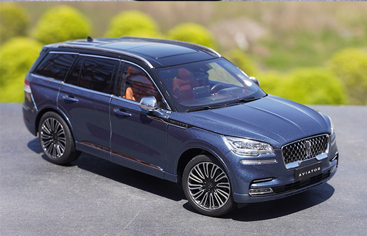 Original factory 1:18 Changan Lincoln Aviator 2020 diecast off-road vehicle ally car model for gift, collection