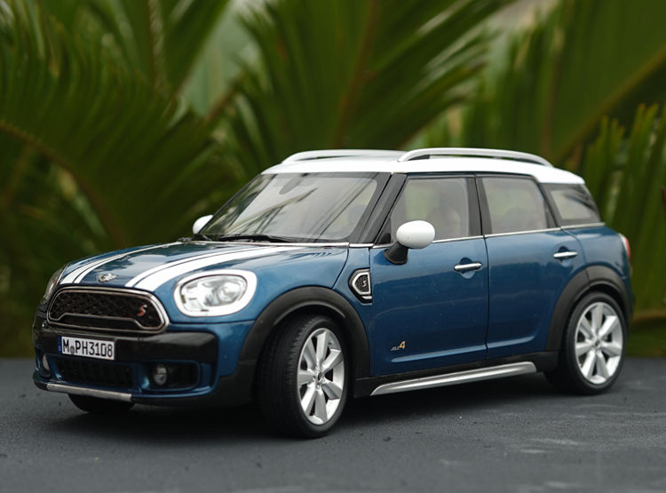 Original Authorized Authentic 1:18 mini cooper S countryman Diecast collectible Island BlueClassic toy models for christmas/Birthday gift, collection