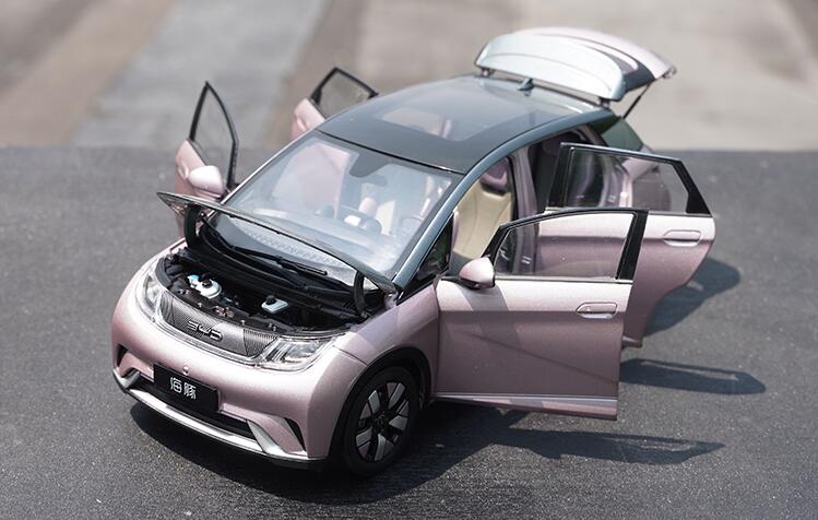 1:18 original factory BYD dolphin 2021 pure electric car model alloy simulation model, pink car model