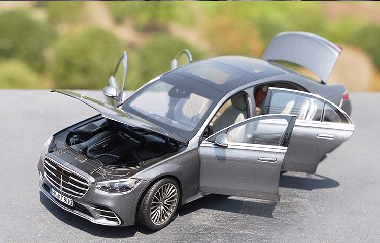 Original factory 1:18 Norev Benz S600 AMG W223 2021 Diecast alloy car model for gift, collection