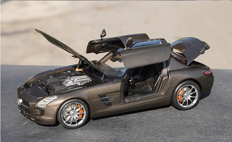 Original factory 1:18 GTA Benz SLS AMG diecast car model alloy sports car model for gift, toys, collection