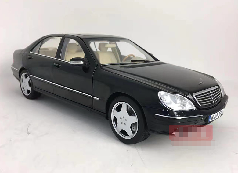 High quality Black/White/Green 1:18 Norev Benz W220 S600 Diecast alloy car model for gift, collection