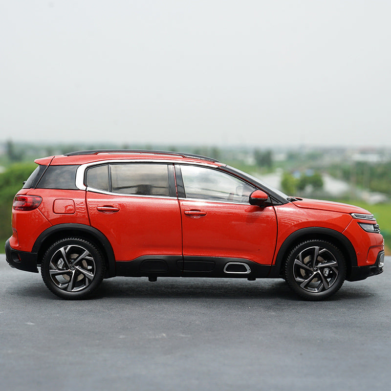 High quality collectiable 1:18 Dongfeng Citroen Tianyi C5 AIRCROSS diecast SUV car model for gift, collection