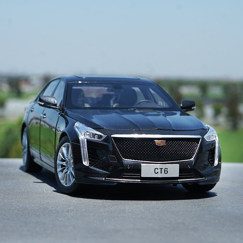 Original factory authentic 1:18 Cadilac 2019 version Brand new CT6 diecast car model for gift