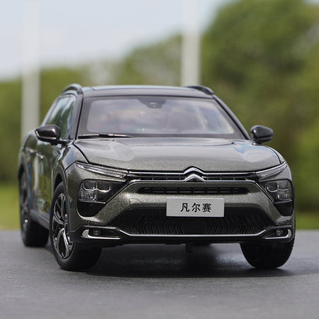 Original factory 1:18 Dongfeng Citroen Versailles C5 X 2021 High simulation alloy car model gift for collection, ornaments