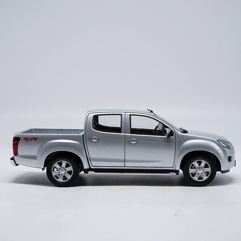 Original Authorized Authentic 1:18 Isuzu D-MAX pick up truck model Diecast toy truck Model for Christmas gift