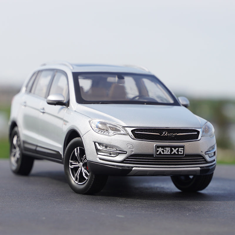 Sales promotion: 1:18 Zhongtai Damai X5 Diecast SUV Car model special price toy car models for gift