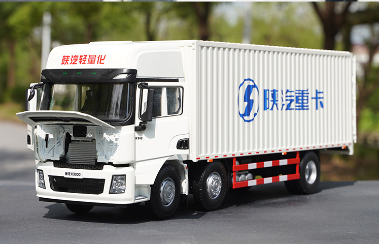 Original factory 1:24 Shaanxi Delong X6000 White diecast container truck model for gift, toys