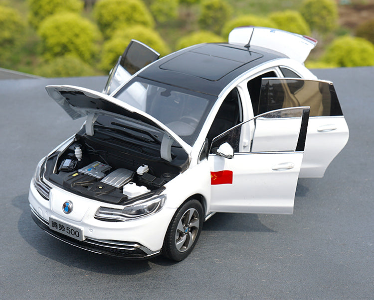 High quality black/white 1:18 BYD Denza 500 Diecast SUV car model For kids toy vehicle