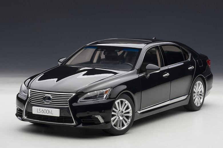 Diecast Classic Lexus LS600HL 2013 black/Silver 1:18 Autoart