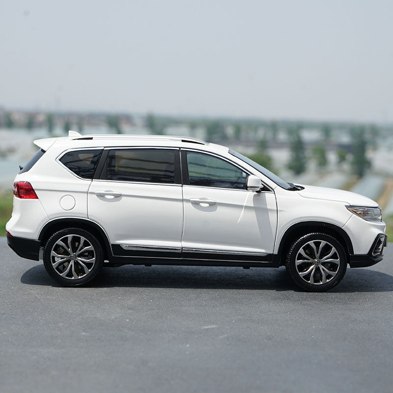 White/Blue  1:18 Dongfeng fengxing Fxauto Joyear X5 Jingyi X5 diecast car model  for gift, collection