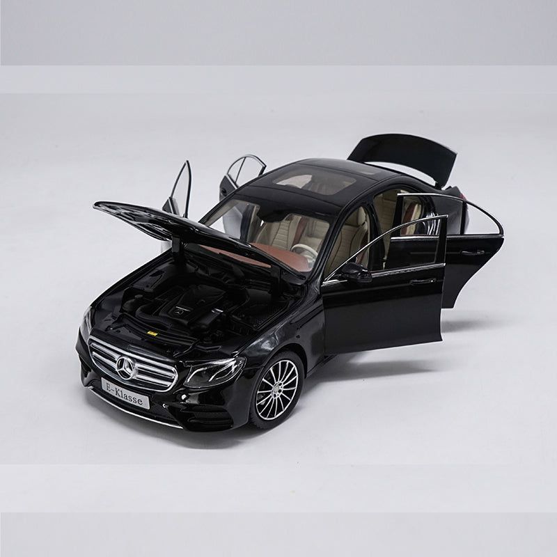 1:18 Mercedes-benz E300 E Class 300l Die Cast Model – Classic Models  Wholesale Store