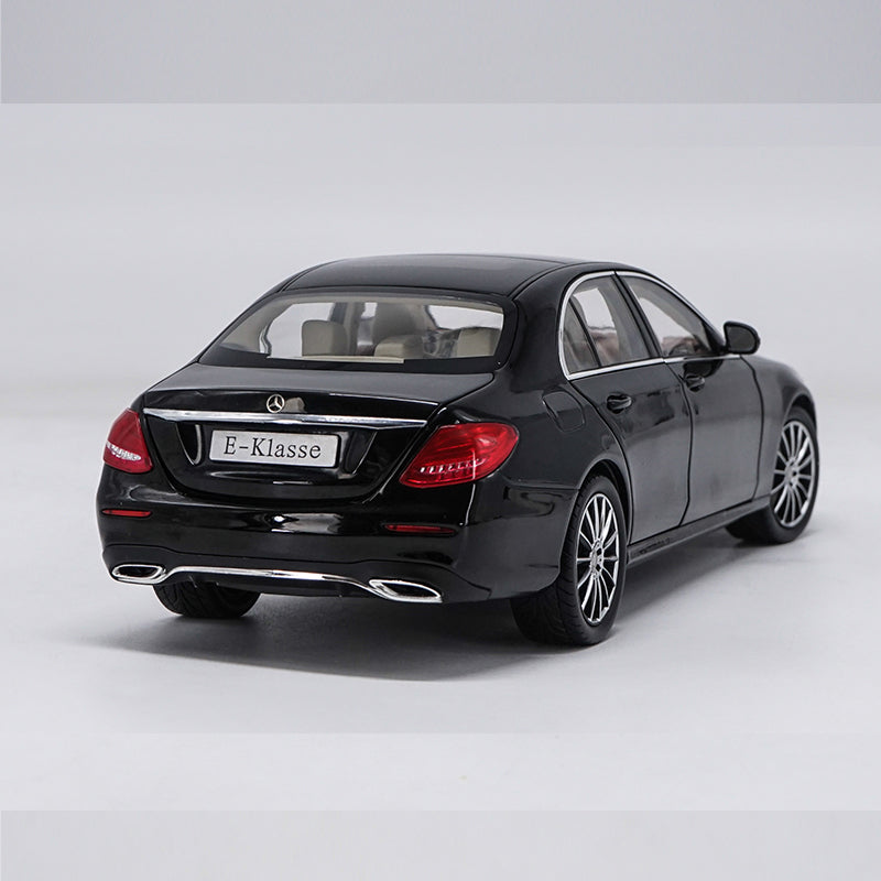 1:18 Mercedes-benz E300 E Class 300l Die Cast Model